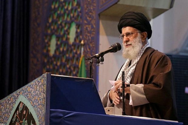 Sebut Trump Badut, Khamenei...