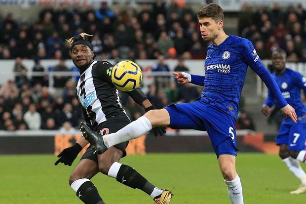 Chelsea Tersungkur di...