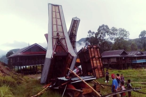 Puting Beliung Rusak...