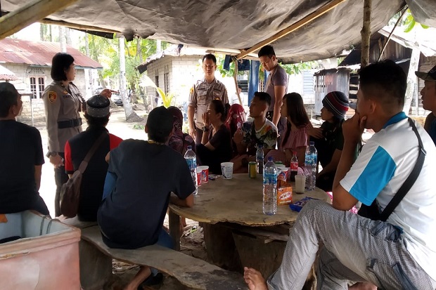 Ditelantarkan di Pinggir...