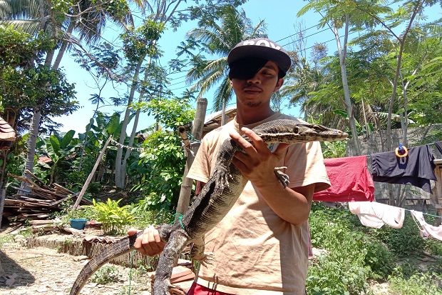 Warga Pangandaran Raup...