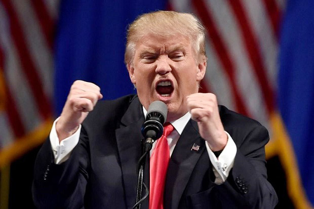 Trump Merespons dengan...