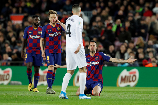 Gelandang Barcelona...