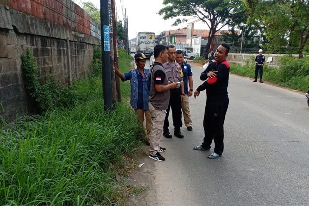 Jajal Motor Baru, Warga...
