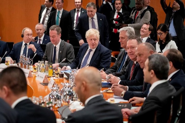 PM Johnson kepada Putin:...