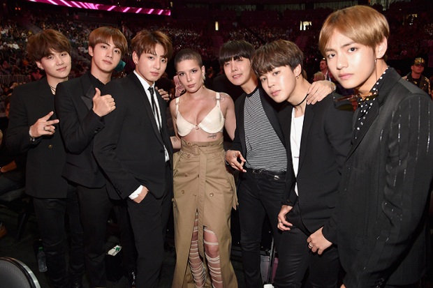 Halsey Lebih Memilih...