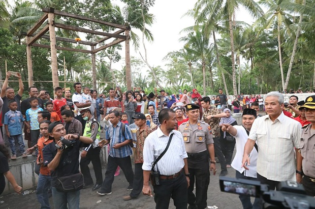 Gubernur Jateng Kunjungi...