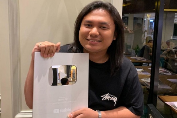 Keanuagl, Selebgram...