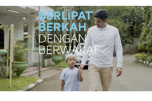 Berasuransi Sambil Berwakaf...