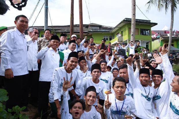 Sebanyak 8.000 Santri...