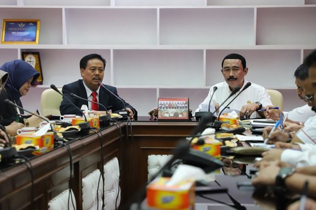 Perpustakaan di Daerah...