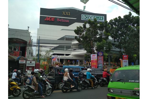 Kemacetan Jalan Raya...