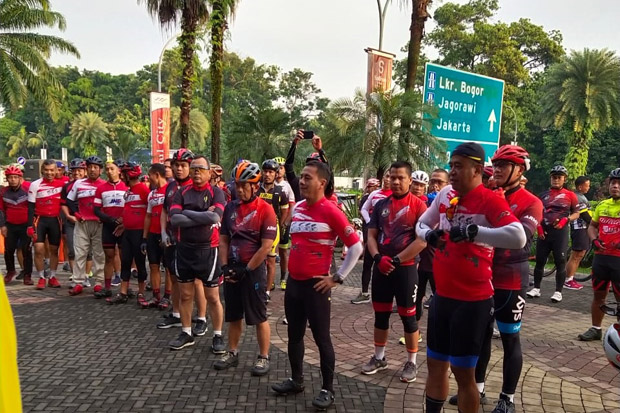 Lintasi Medan Menantang,...