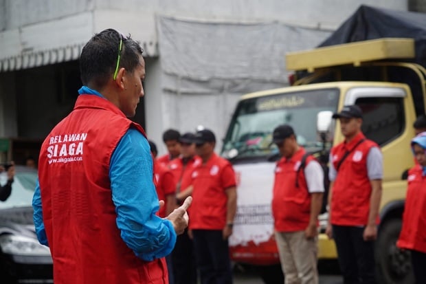 Dipimpin Sandi, Relawan...