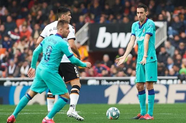 Busquets Akui Valencia...
