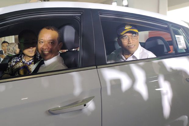 Menhub Siapkan Mobil...