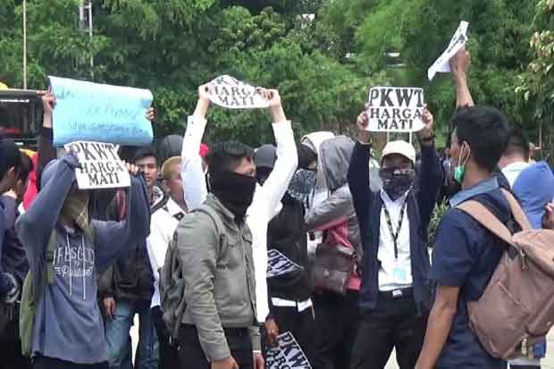 PT Transjakarta Tak...