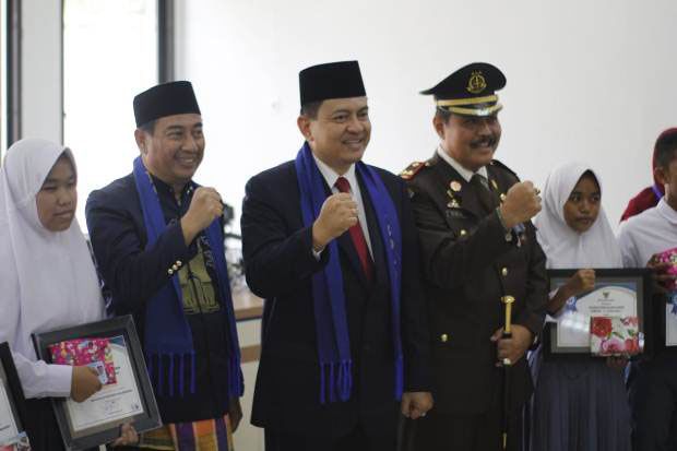 Bupati Hamim Pou: Pemerintah...