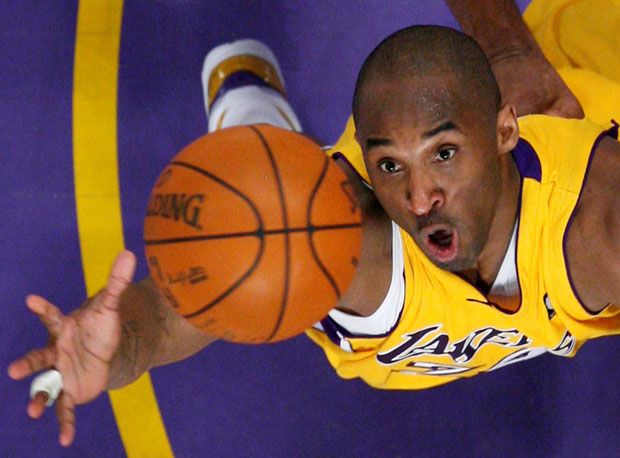 Kobe Bryant Tewas dalam...