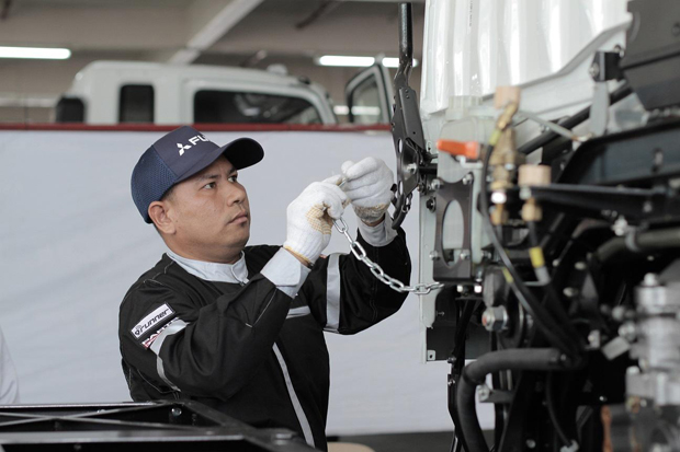 Mitsubishi Fuso Adakan...