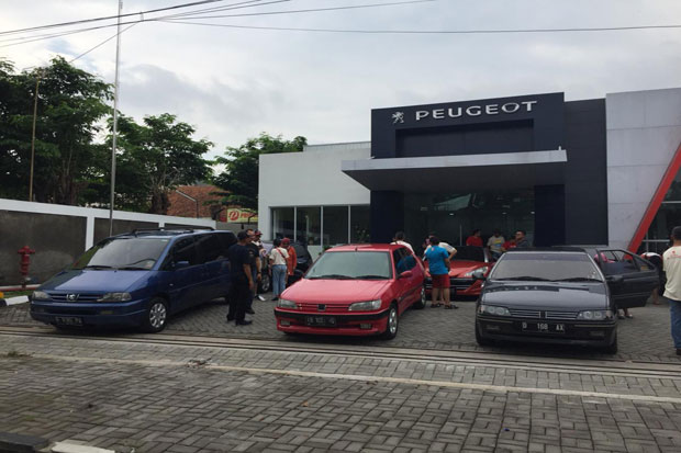 Komunitas Peugeot Solo...