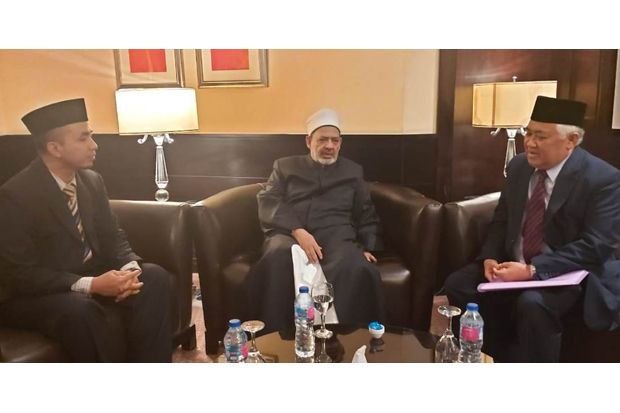 Diterima Syaikh Al Azhar,...