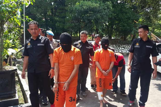 Gasak Puluhan Juta Rupiah,...