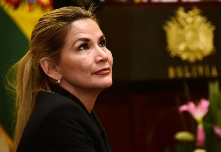 Dikritik Menterinya,...