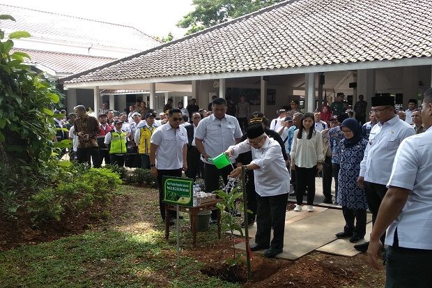 Wapres: Hentikan Penambangan...