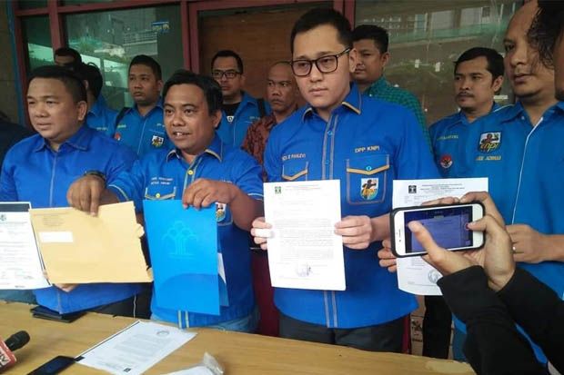 Pegang Surat Blokir...