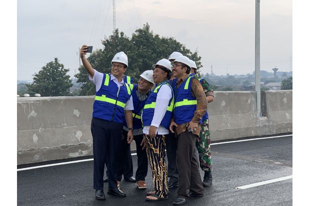 Anies Baswedan Resmikan...