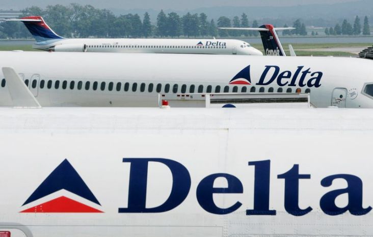 Delta dan American Airlines...
