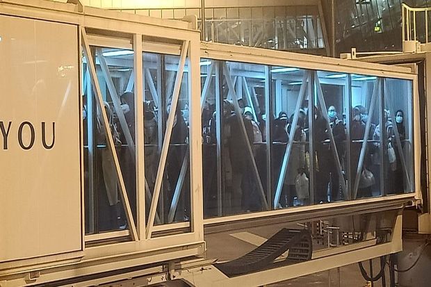Penjagaan di Bandara...