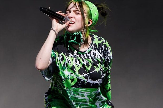 Billie Eilish Meminta...