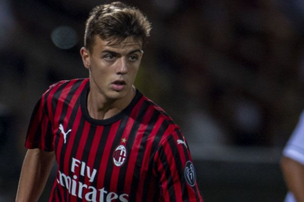 Debut Emosional di Milan;...