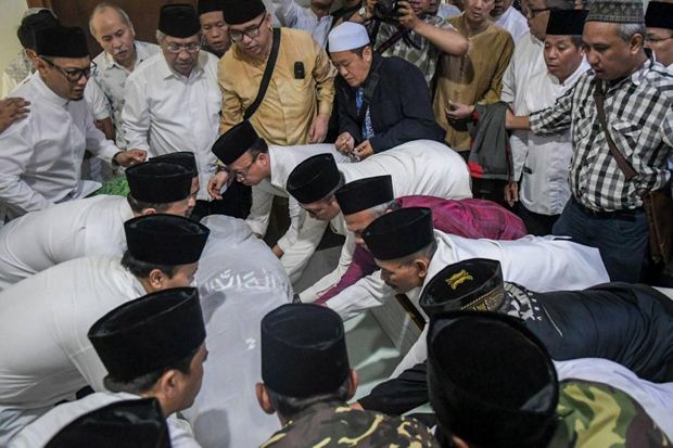Gus Sholah Beberapa...