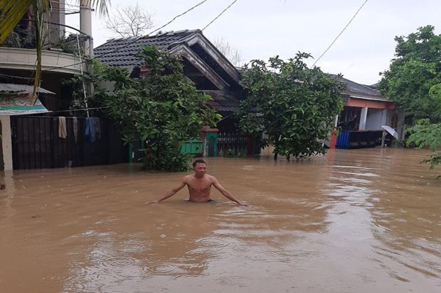 Ribuan Korban Banjir...