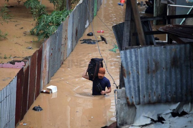 Jakarta Gampang Banjir,...