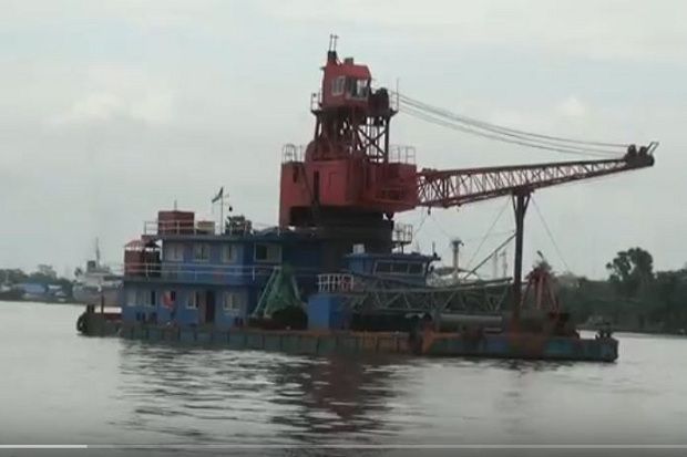 Kapal Asal China yang...