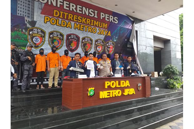 Otak Pembobol Rekening...