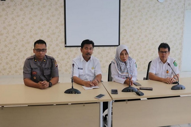 1 Warga Negara Malaysia...