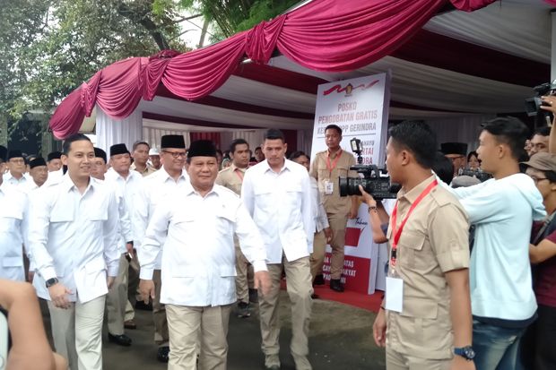 Prabowo dan Anies Baswedan...