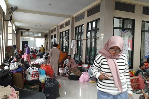 Hari Keempat, Banjir...