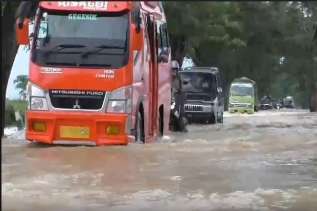 Jalan Provinsi Penghubung...