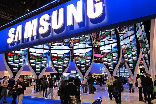 Samsung Galaxy S10 Lite...