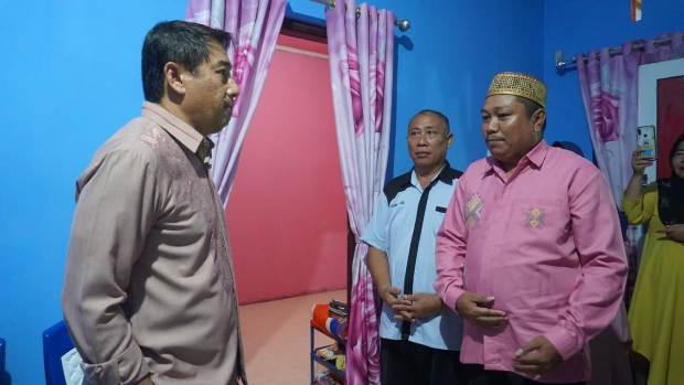 Bupati Hamim Pou Resmikan...