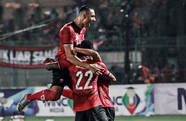 Madura United Ditahan...