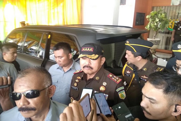 Datangi Kejati Banten,...