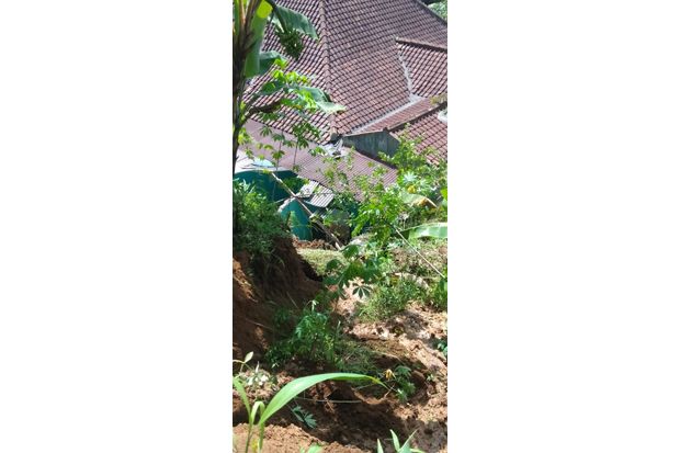 Dua Rumah di Puncak...