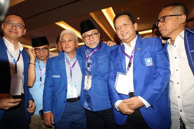Kembali Pimpin PAN,...